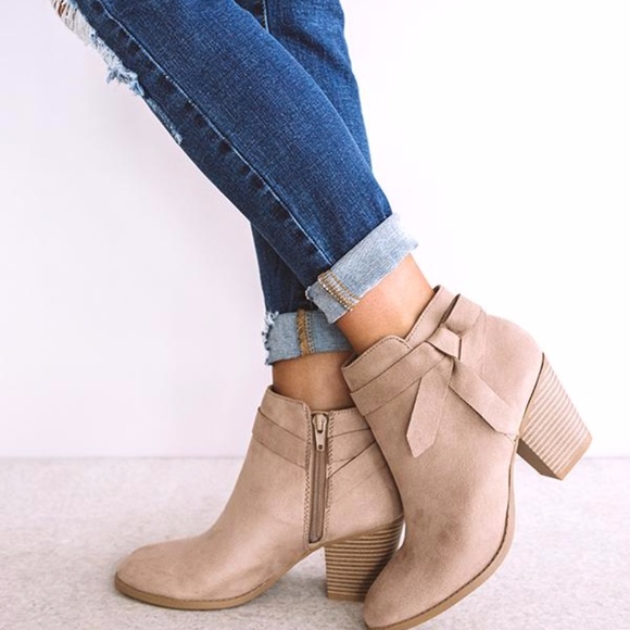 WANDERLUST Ankle Booties - TAUPE - Picture 2 of 7